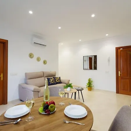 Moderno Y Elegante Centrico Con Balcon Appartamento