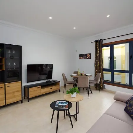 Moderno Y Elegante Centrico Con Balcon Appartamento